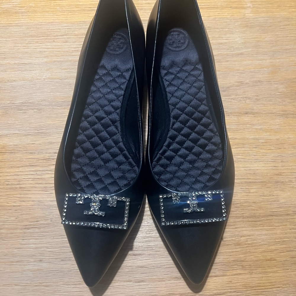 TORY BURCH GIGI 55MM EMBELLISHED
POINTY TOE PUMP BLACK size 8.5 women New